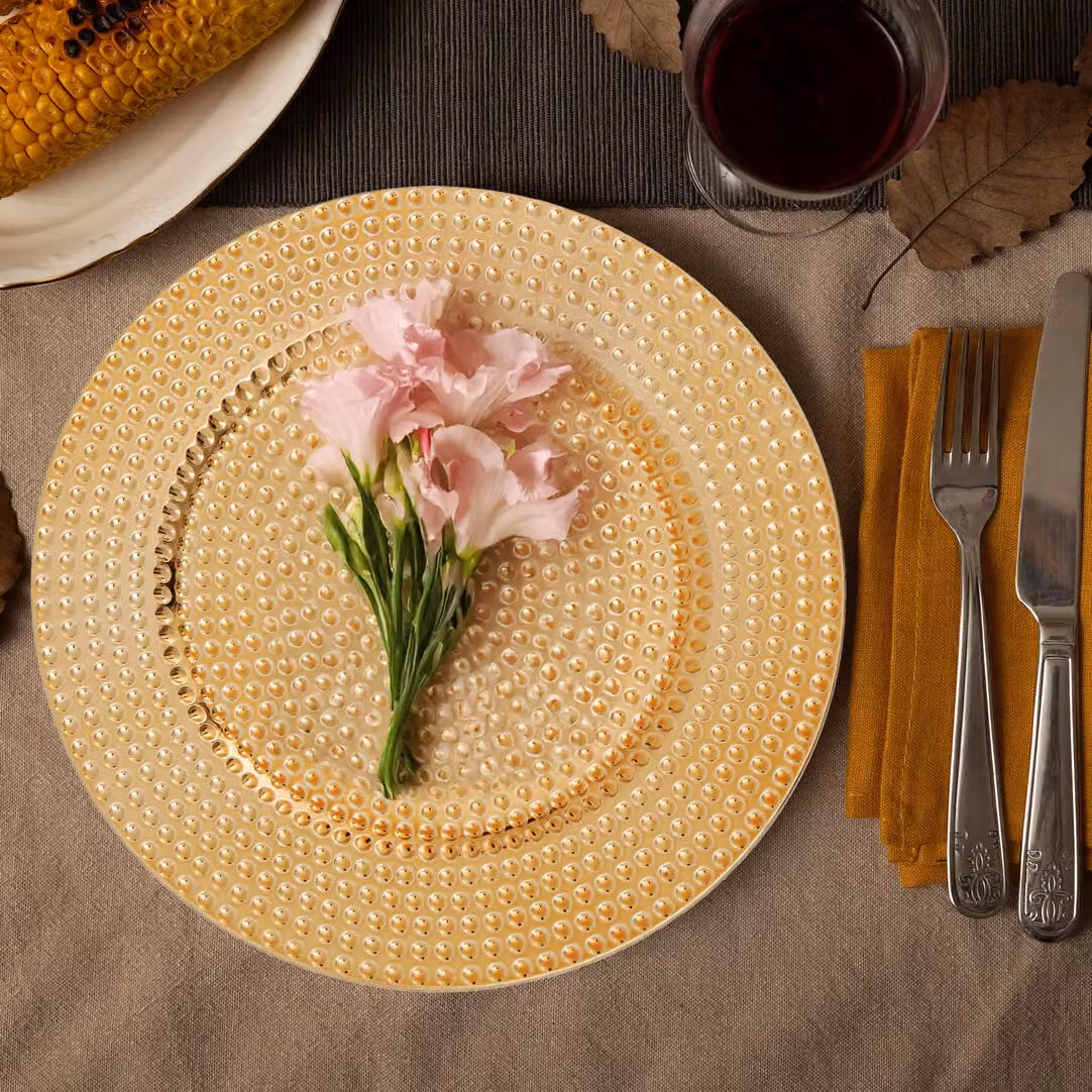 Orsina Set of Four Gold Hammered Charger Plates, Diameter: 33 cm – 2