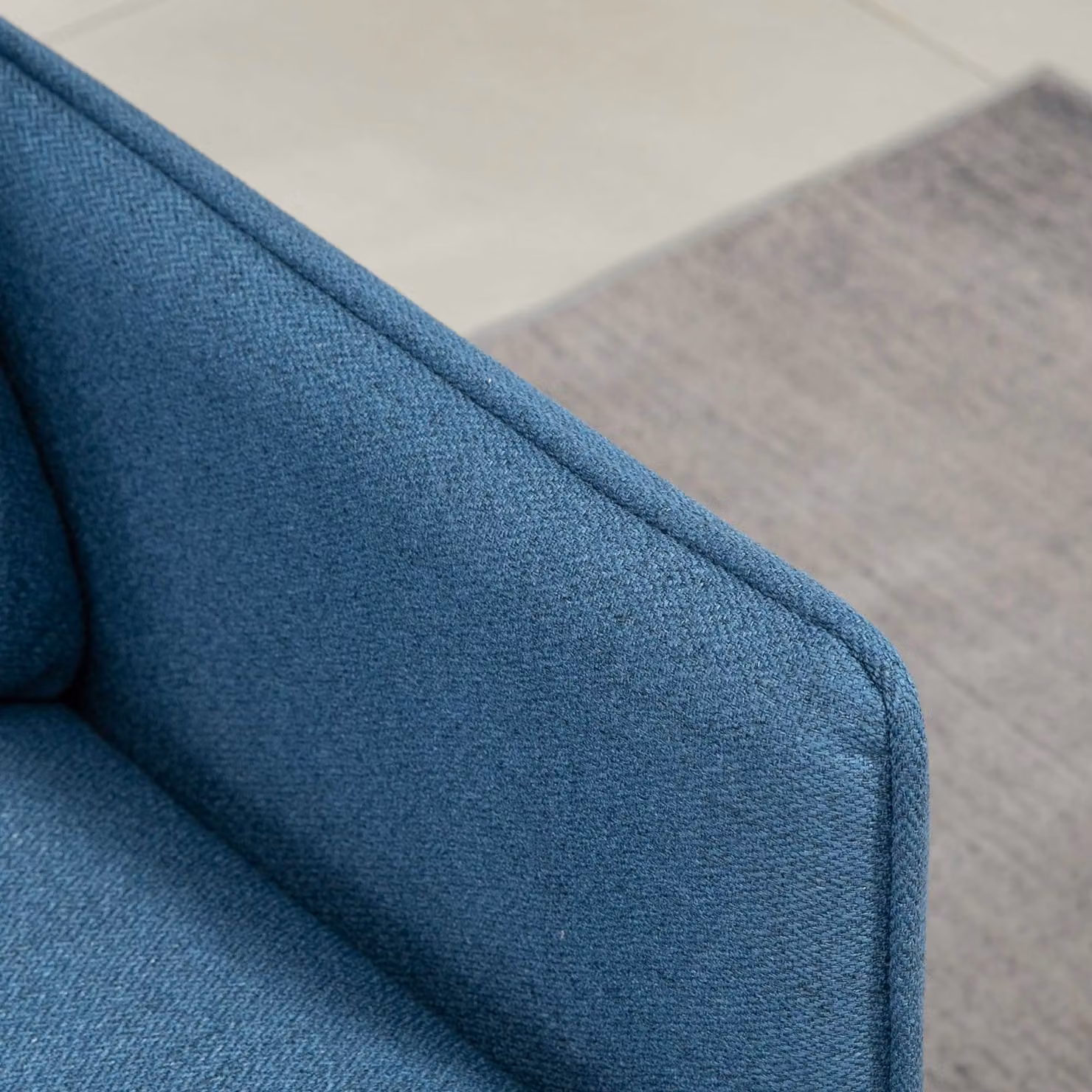 HOMCOM 2 Seater Fabric Sofa in Dark Blue with Button Tufting and Scatter Cushions – 6