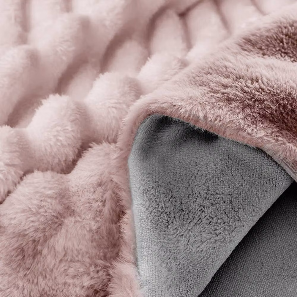 Velosso Jumbo Cord Faux Fur Duvet Cover and Pillowcase Set in Pink, W/D/H: 200 x 200 cm – 2