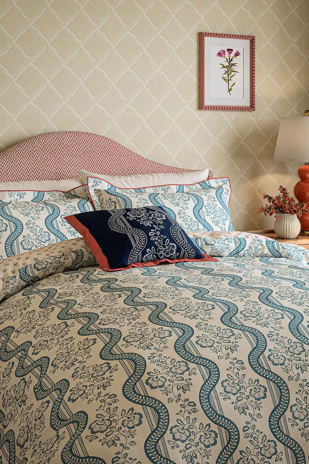 Sanderson Aubrey & Hykenham Floral Cotton Square Cushion in Blue and Red, W/D/H: 45 x 45 x 45 cm – 4