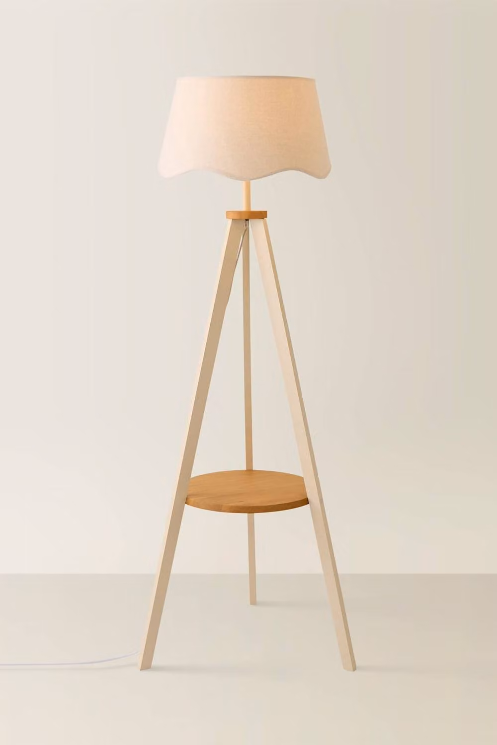 ValueLights Morrigan Beige Tripod Floor Lamp with Fabric Scalloped Shade – 2