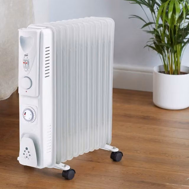 Neo 2500W 11 Fin Electric Oil Filled Radiator with Timer and Thermostat, White