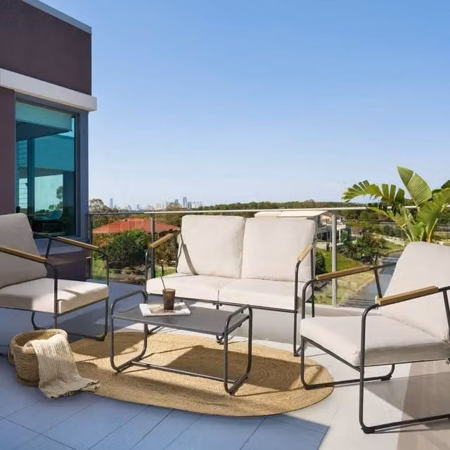 Wyldhaus 4-Seater Outdoor Lounge Set with Coffee Table in Beige – 1
