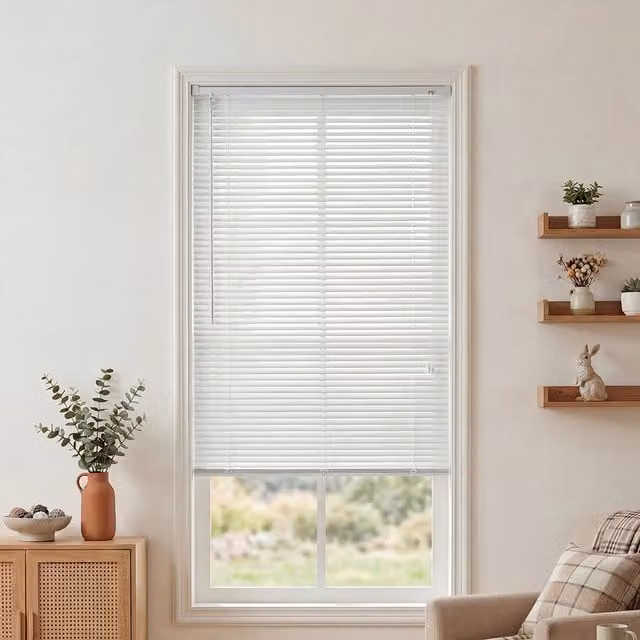 Darphe White PVC Venetian Blind, Width: 75 cm