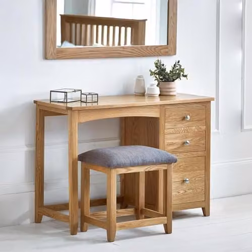 Julian Bowen Mallory Oak Single Pedestal Dressing Table and Stool Set W/D/H: 107 x 44 x 75 cm