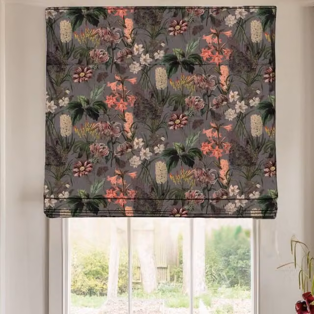 Linda Barker Grandi Floral Velvet Made To Measure Roman Blind in Silver Lavender