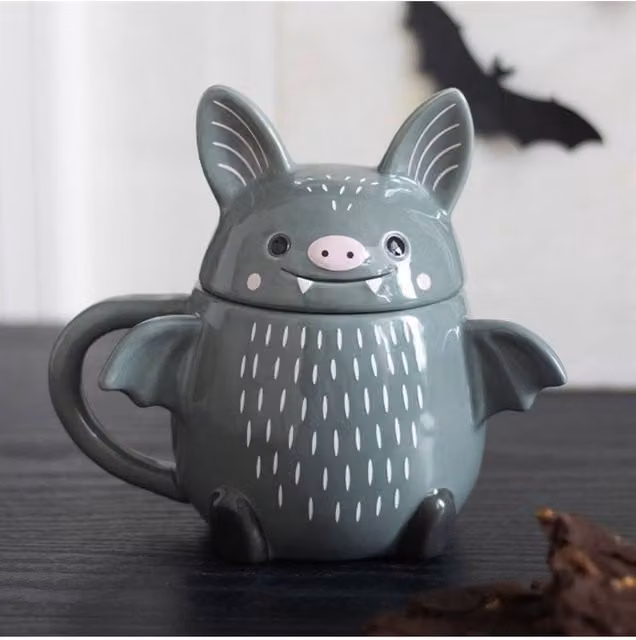 KDMD Bat Shaped Ceramic Mug with Lid in Dark Grey