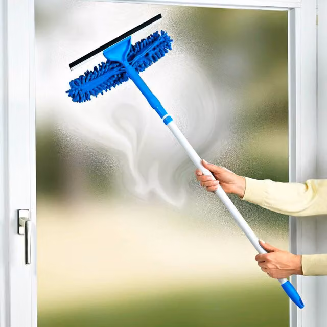 Klarstein 2-in-1 Window Cleaning Kit with Telescopic Handle and Squeegee in Blue and White – 1