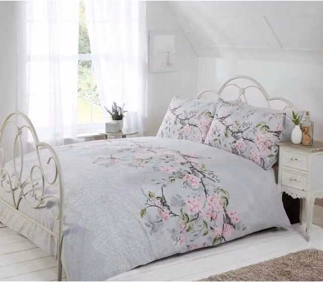 Rapport Home Eloise Floral Polycotton Duvet Cover and Pillowcase Set in Silver Grey, W: 135 cm x D: 200 cm, Pillowcase: 50 x 75 cm
