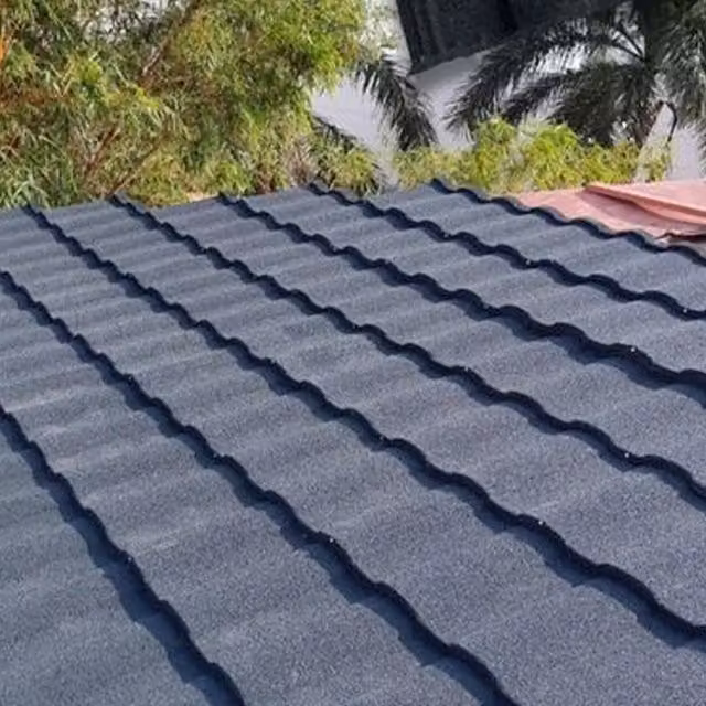 Livingandhome 5-Piece Galvanised Asphalt Shingle Roofing Sheets in Anthracite Grey, Width: 130 cm