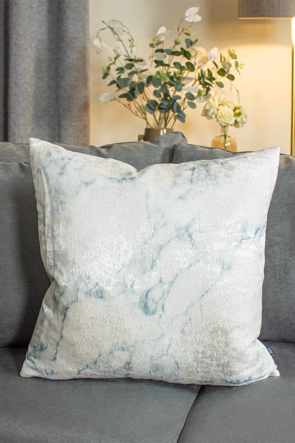 Ashley Wilde Cinnabar Square Cushion in Green and White, W/D/H: 50 x 50 x 50 cm – 3
