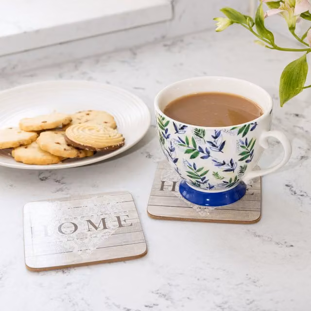 Kitchencraft 4-Piece Floral Bone China Mug Set in Blue and White