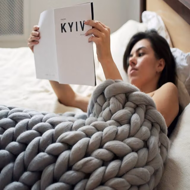 Livingandhome Chunky Knit Grey Throw, W: 120 cm, D: 150 cm
