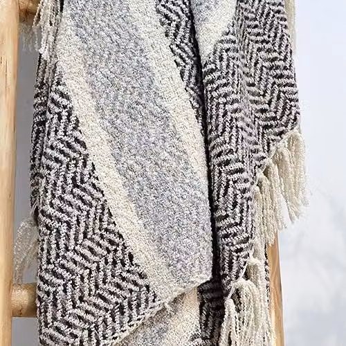 Allure Home Fashions Grey Chenille Herringbone Throw Blanket with Chevron Design and Tasselled Fringes, W: 150 cm, D: 200 cm – 2