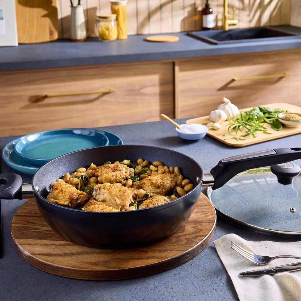 Morphy Richards Black Forged Aluminium Lidded Saute Pan with Ceramic Coating and Glass Lid, 28 cm – 6
