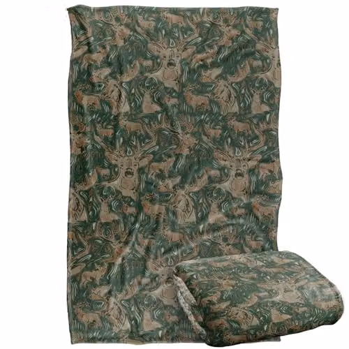 JQ Licensing Big Game Deer Moose Hunting Pattern 2 Super Soft Fleece Throw Blanket, Multicolour, W: 91 cm, D: 147 cm – 1