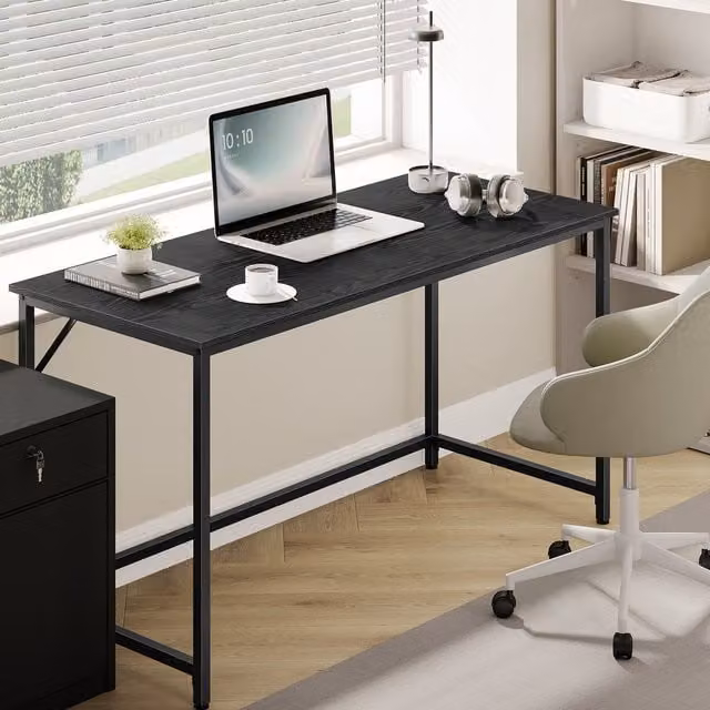VASAGLE Industrial Style Computer Desk, Black, W: 135 cm, D: 60 cm, H: 75 cm