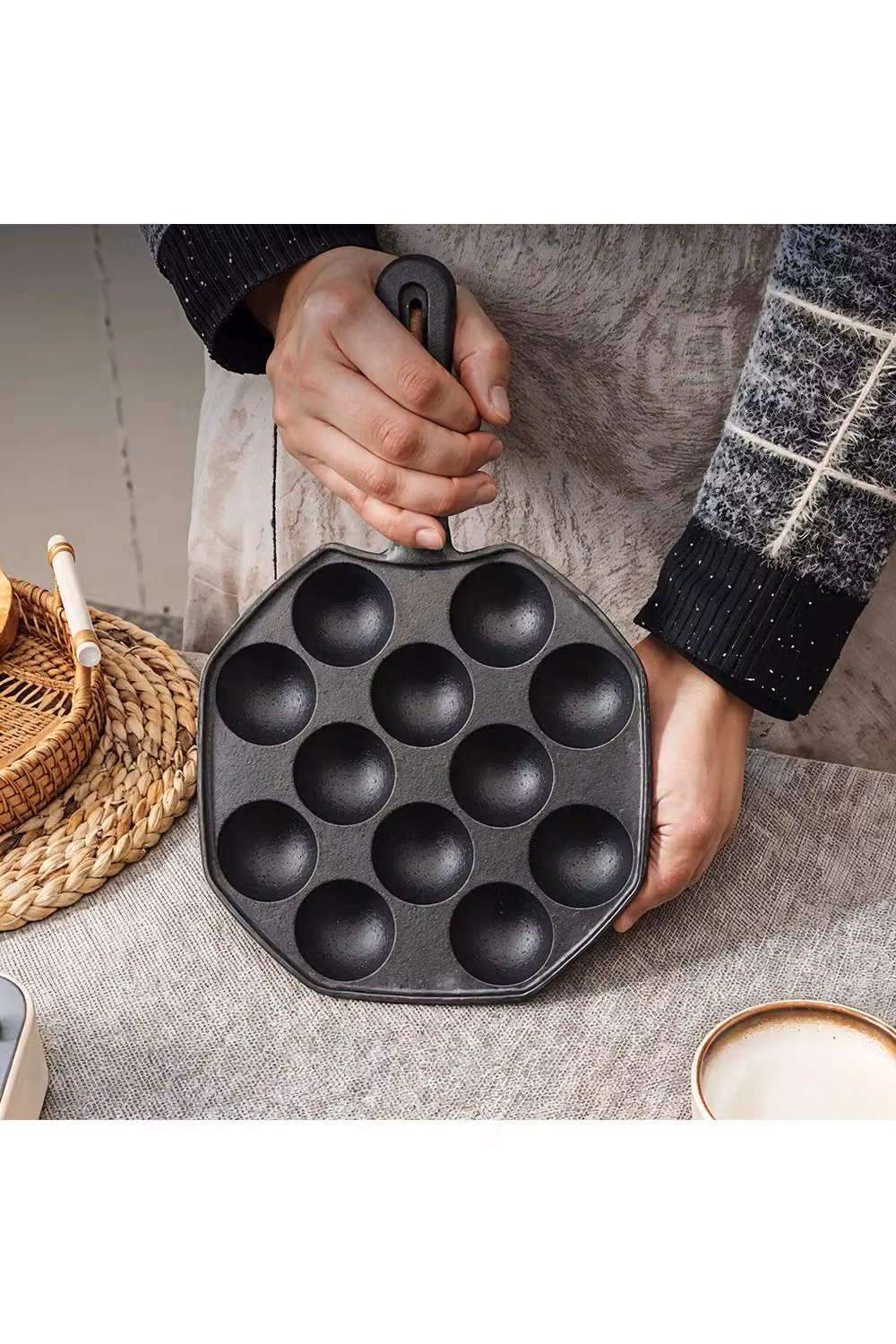 Living and Home 12-Hole Cast Iron Takoyaki Frying Pan Skillet, Black – 2