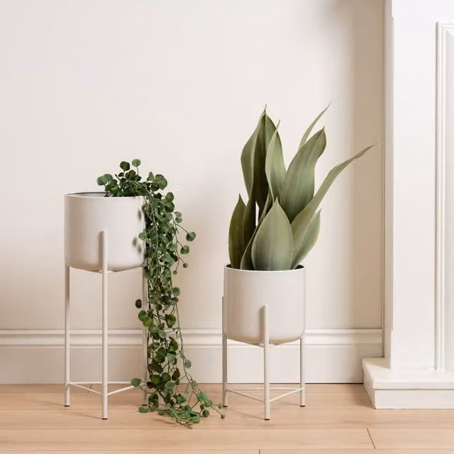 Scottish Everlastings Ltd Set of 2 Round Metal Planters in Light Beige