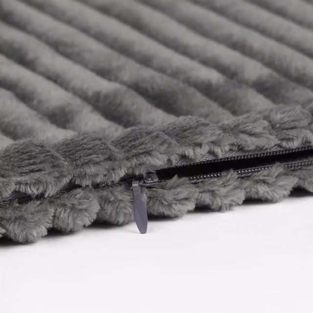 Sienna Pack of 4 Ribbed Cushion Covers in Grey Fleece Polyester