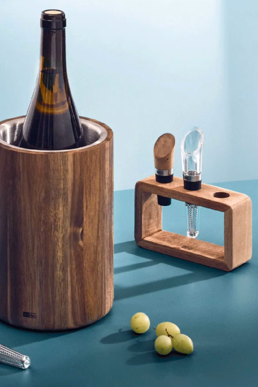 AdHoc 3 Piece Wine Aerator, Stopper and Non-Drip Pourer Set with Acacia Wood Stand in Silver – 2