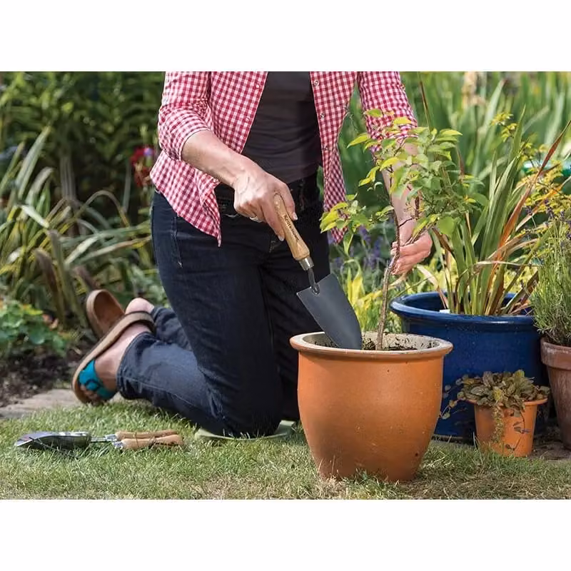Kent & Stowe Multicolour Wood Hand Trowel – 2