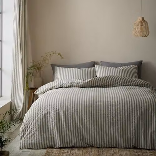 Pineapple Elephant Cotton Rich Woven Stripe Duvet Cover and Pillowcase Set in Grey, W/D/H: 200 x 200 cm, Pillowcase: 50 x 75 cm