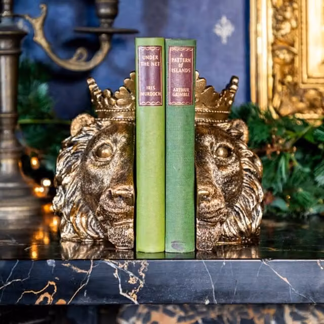 Madison & Mayfair Antique Gold Lion Bookends