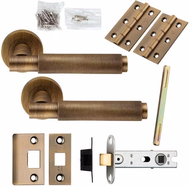 Loops Antique Brass Knurled Round Bar Door Handle and Latch Pack with Screwless Round Rose – 1