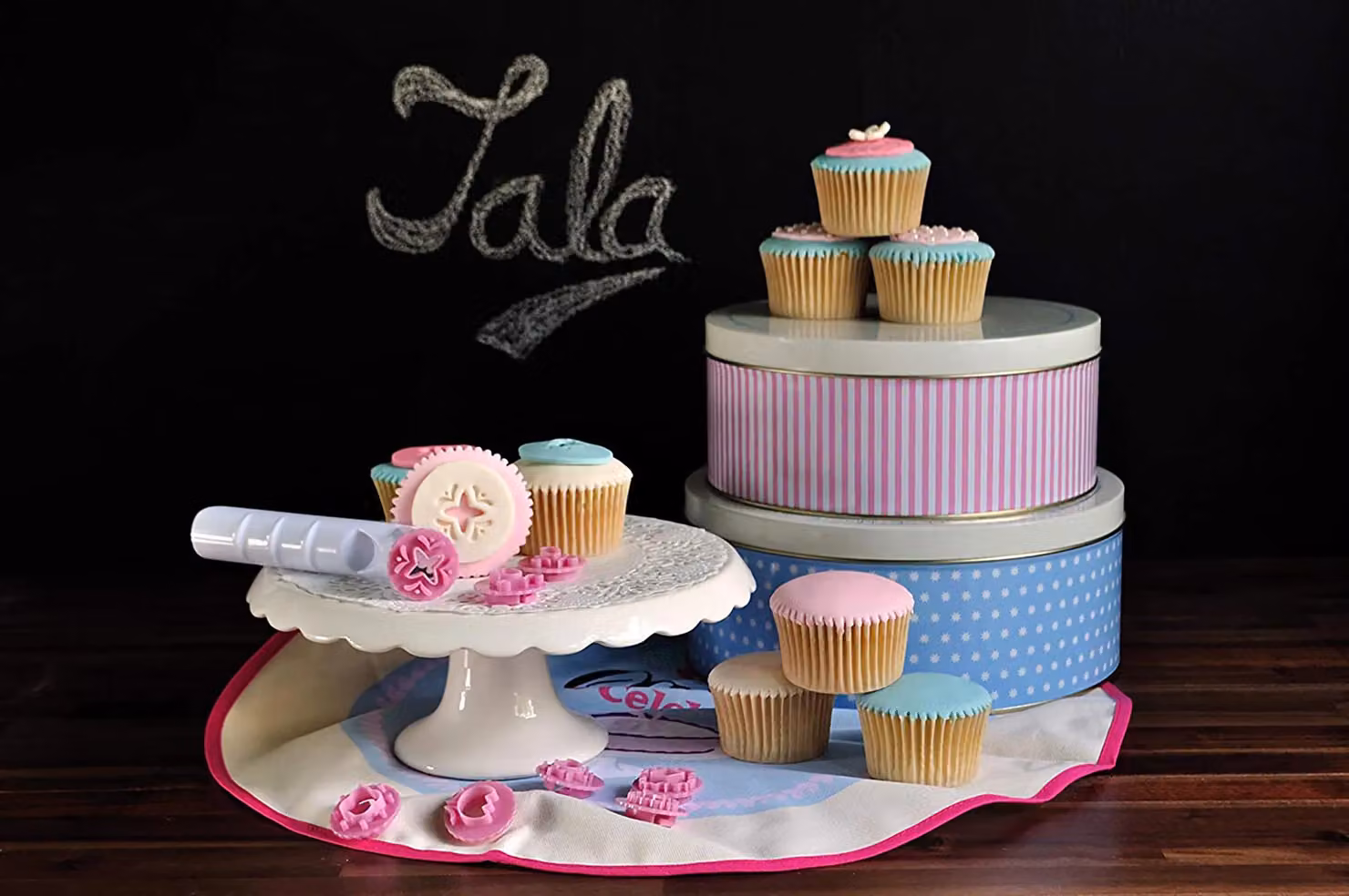 Tala Retro Design Round Cake Tins Set of 3, Multicolour – 4