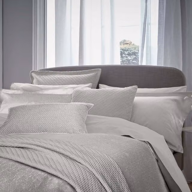 Bedeck of Belfast Tahra Super Kingsize Reversible Jacquard Duvet Cover in Silver Combed Cotton