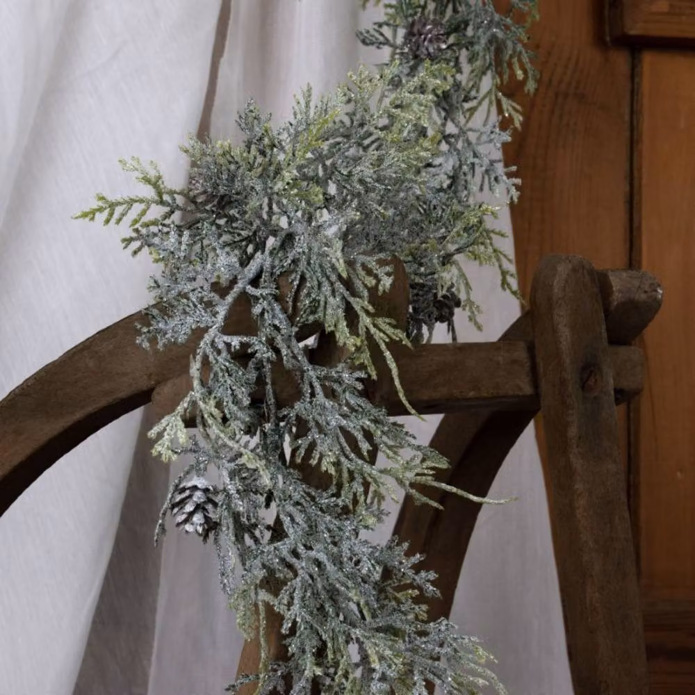 Lemon Pavilion White Frosted Pine Garland with Pinecones, W12 x D12 x H180 cm – 3
