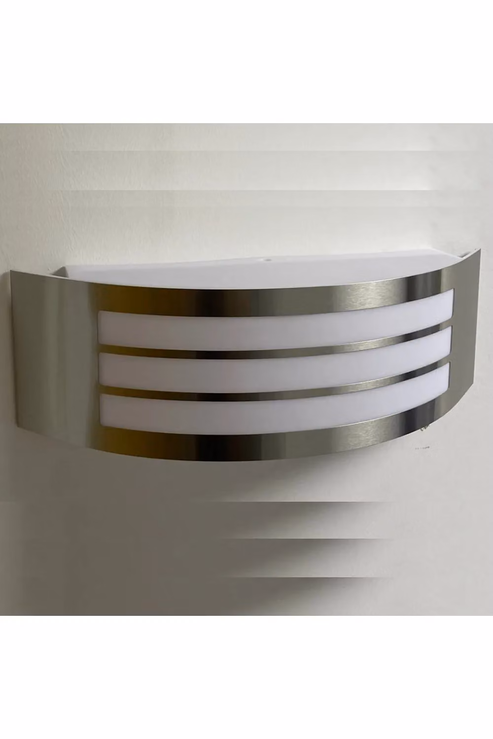 CGC Lighting Striker Stainless Steel Curved Arc Outdoor Wall Light in Silver – 2