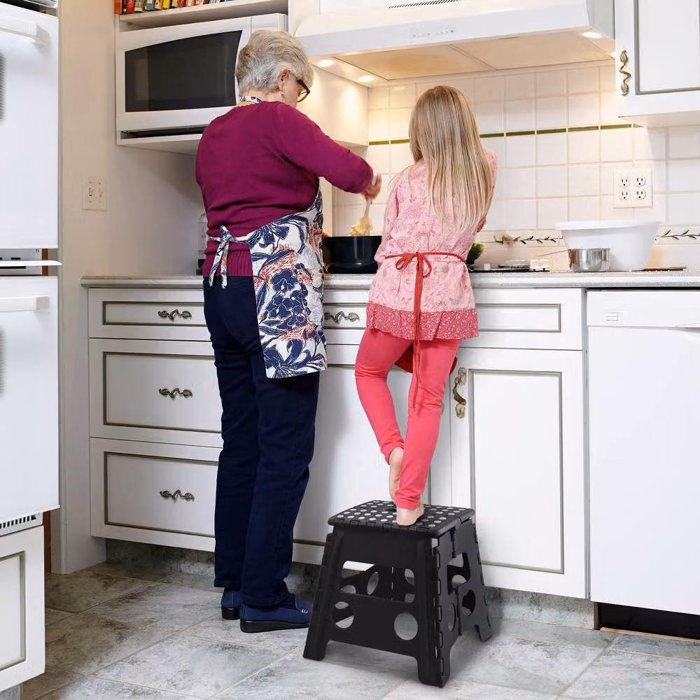Keplin Heavy Duty Folding Step Stool, Non-Slip Portable Footstool in Black, 37 cm – 7