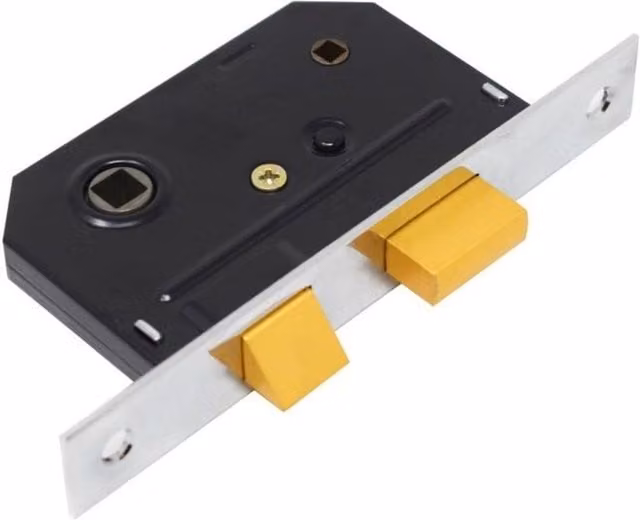 Yale Essentials 3 Lever Sashlock in Silver