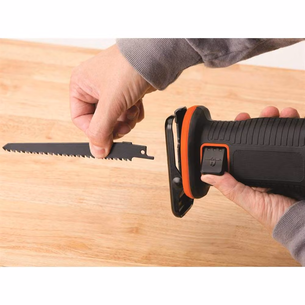 Black+Decker 18V PowerConnect Reciprocating Saw with 1.5Ah Rechargeable Battery in Black and Orange – 4
