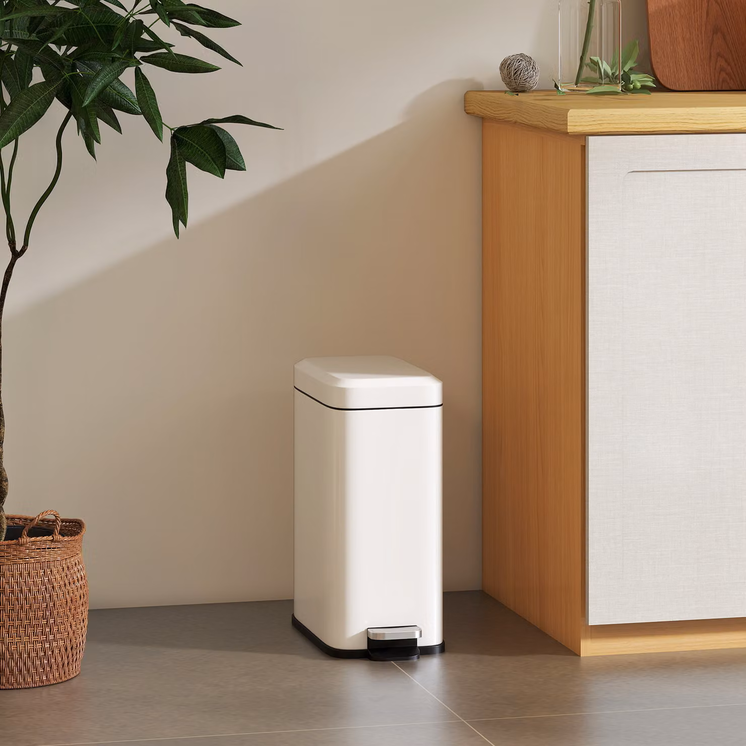 HOMCOM 5L White Steel Rectangular Compact Pedal Bin with Removable Inner Bucket and Soft-Close Lid – 2