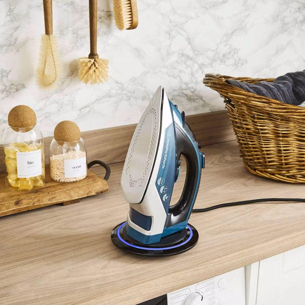Morphy Richards EasyCharge+ 2400W Cordless Steam Iron with Ceramic Soleplate, Vertical Steam and Auto Shut-off, Deep Lagoon Blue – 3