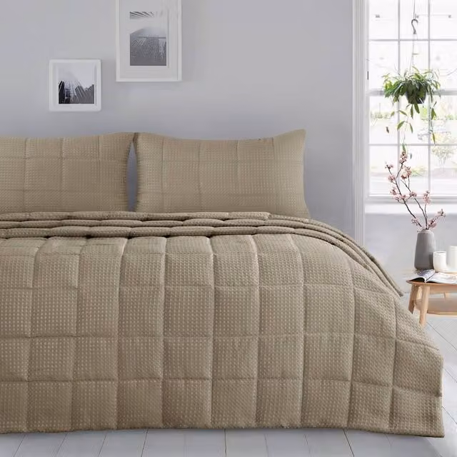 Velosso Waffle Weave Double Bedspread Set in Natural Beige