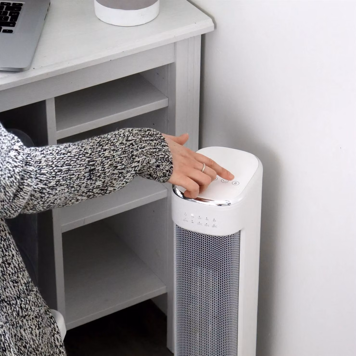 Igenix Oscillating PTC Tower Fan Heater in White – 3