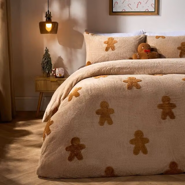 OHS Gingerbread Man Tufted Fleece Duvet Cover and Pillowcase Bedding Set, Beige, W: 180 cm, H: 200 cm