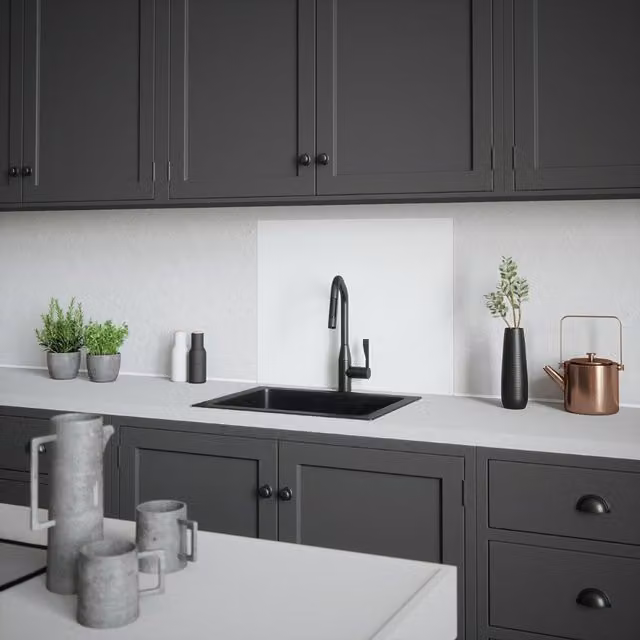 House Beautiful Iridescent White Glass Kitchen Splashback, Width: 90 cm