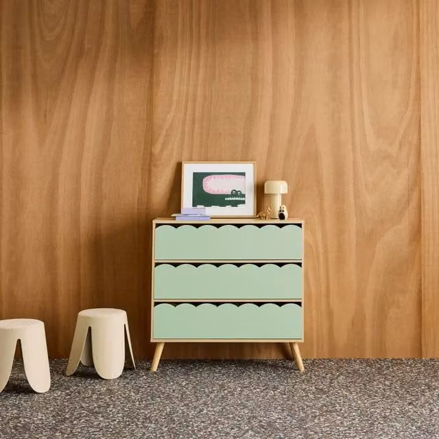 Sweekeec Scandinavian style children's 3-drawer chest in green wood-effect finish, W/D/H: 79 x 30 x 80 cm – 1