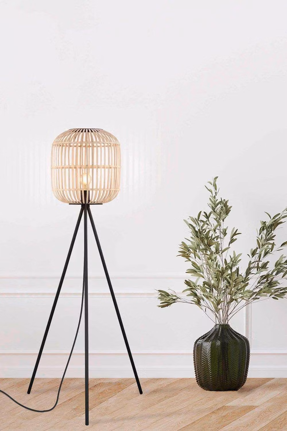 Eglo Bordesley Black Steel and Bamboo Floor Lamp – 2