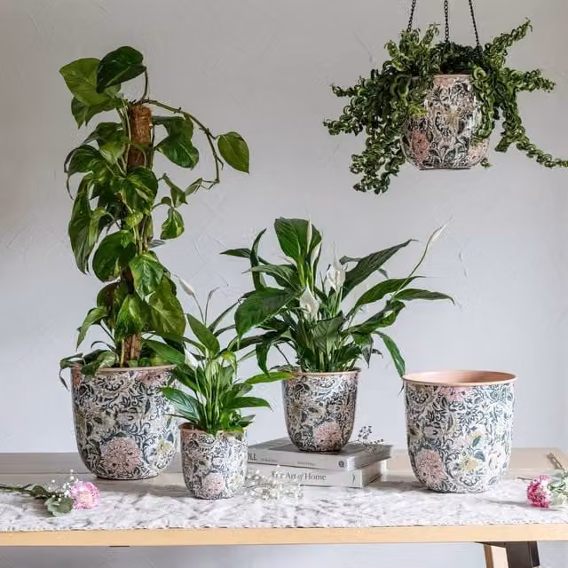 Ivyline Maisie Vintage Floral Metal Planter Set of 2 in Pink and Multicolour – 1