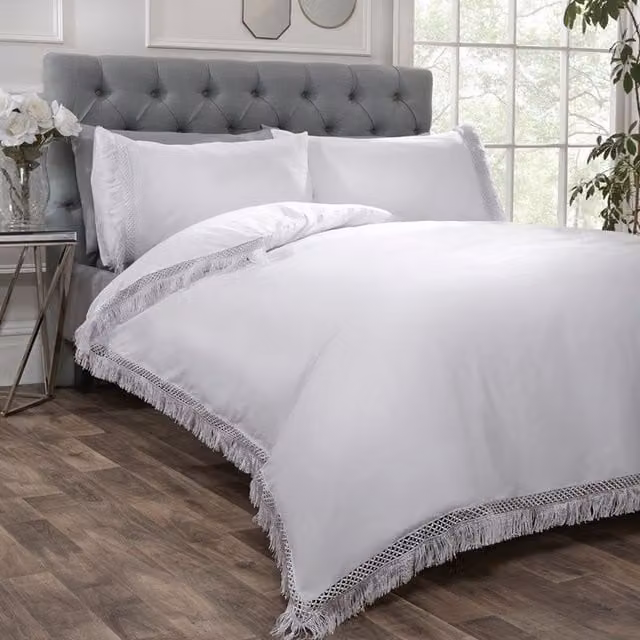 Rapport Home Tia Trellis Tasseled Duvet Cover and Pillowcase Set in White, W: 200 cm, H: 220 cm, Pillowcase: 140 x 200 cm