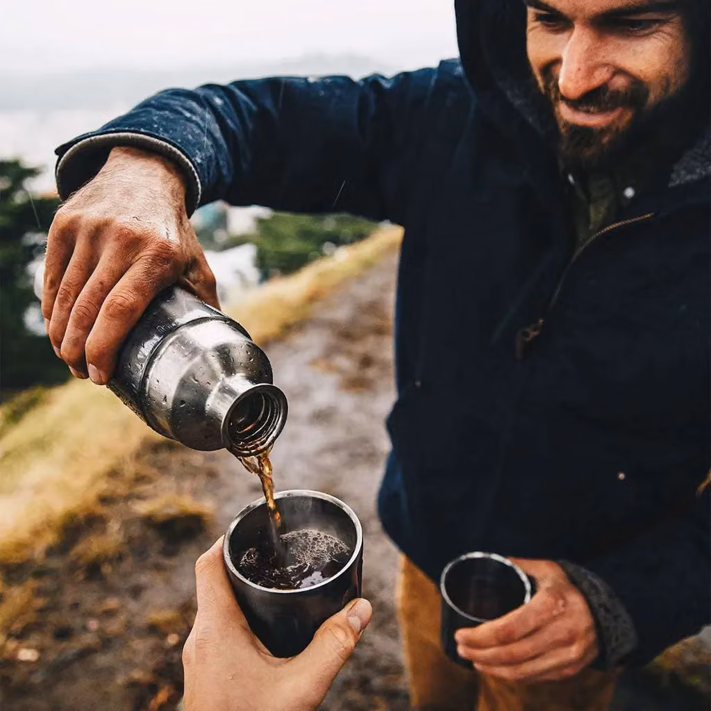 High Camp Firelight 750 Flask, 750ml Vacuum Insulated Stainless Steel Whiskey Flask in Dark Grey – 3