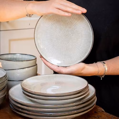 Upper Street Fika Set of 4 Beige Ceramic Stoneware Side Plates, Diameter: 20 cm – 8