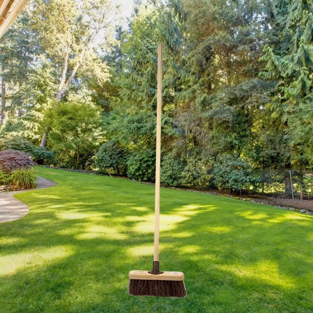 NESTLUNE Brown Outdoor Broom with Handle and Natural Fibre, H 100 cm x W 15 cm – 3
