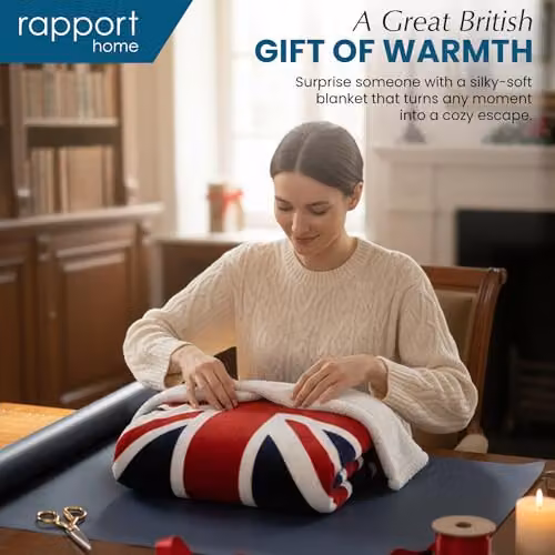 Rapport Home Reversible Geometric Fleece Throw in Red, White and Blue, W/D/H: 160 x 130 x 10 cm – 6